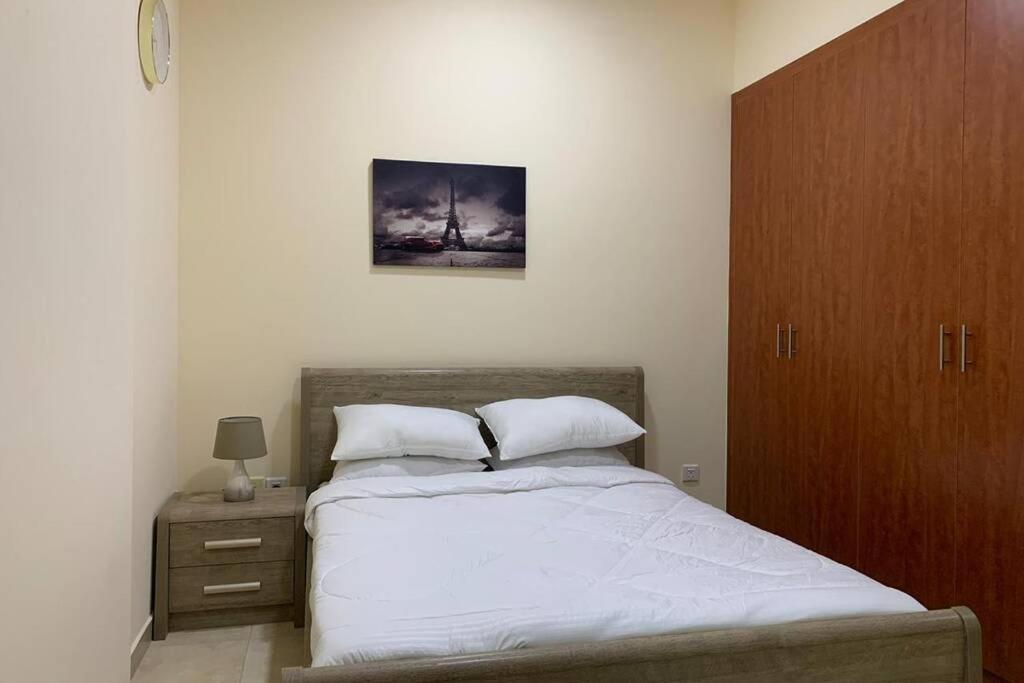 Apartamento Cozy 2Bhk Near To Dmcc Metro Station -505 Dubái Exterior foto