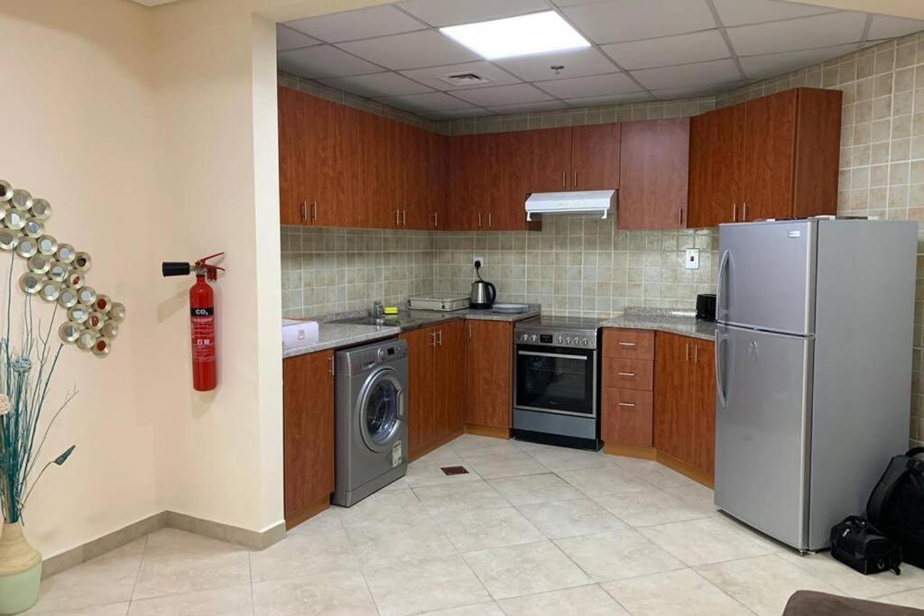 Apartamento Cozy 2Bhk Near To Dmcc Metro Station -505 Dubái Exterior foto