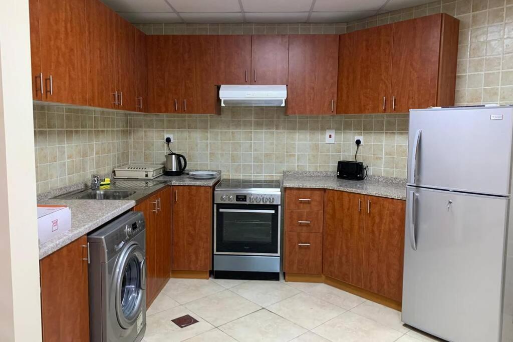 Apartamento Cozy 2Bhk Near To Dmcc Metro Station -505 Dubái Exterior foto